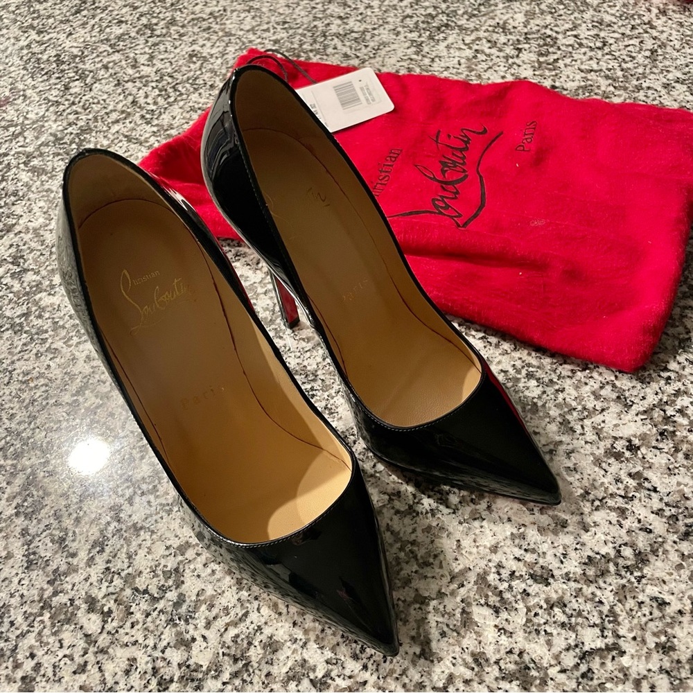 Women’s Christian Louboutin Patent Leather Pigalle Follies Like New!